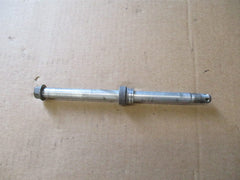 Axe de roue avant + entretoise de Yamaha 125 TDR modèle 4FU / 5AE
