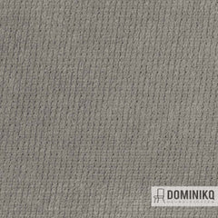 Stofmonster van Fabraa's Regain 168 in grijs met chenille textuur, gemaakt van gerecycled RPET voor duurzame meubeltoepassingen.