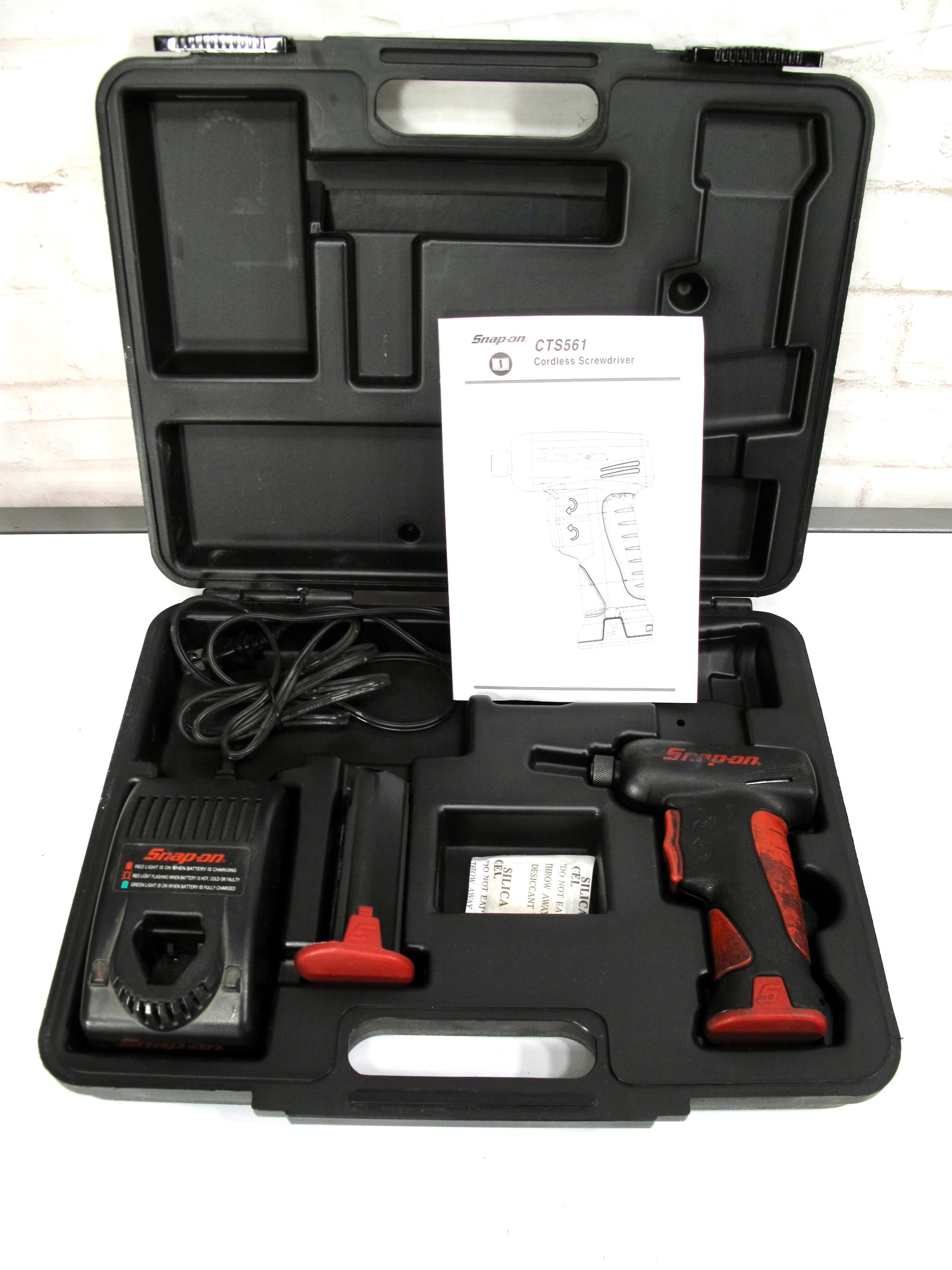 Snap On CTS561 1/4” impact Screwdriver 7.2V with Charger