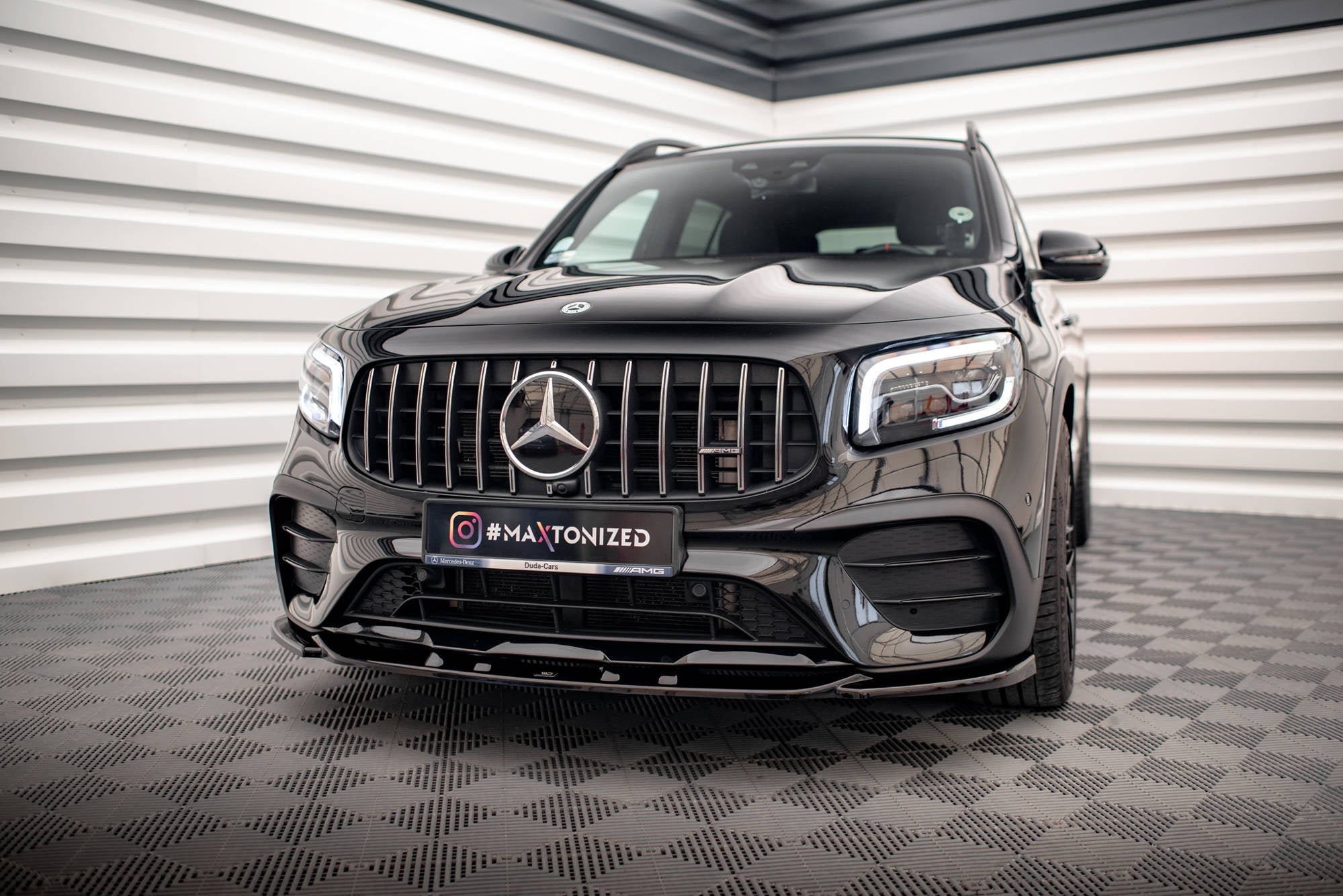 Front Splitter V.2 Mercedes-AMG GLB 35 / AMG-Line X247