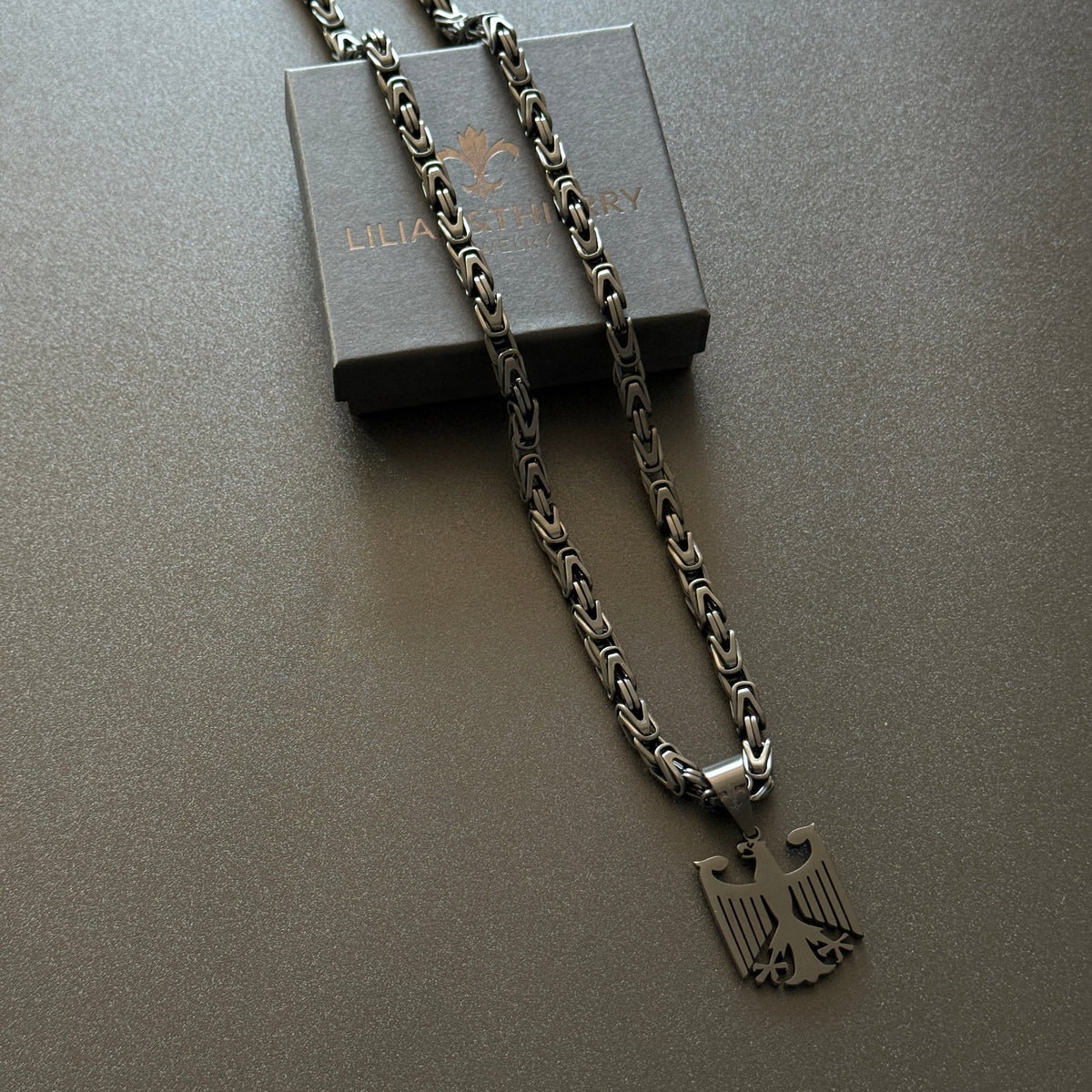 SET - L&T Königskette 5mm breit + Deutschland Adler Anhänger aus Edelstahl mit Black-Frosted-Finish