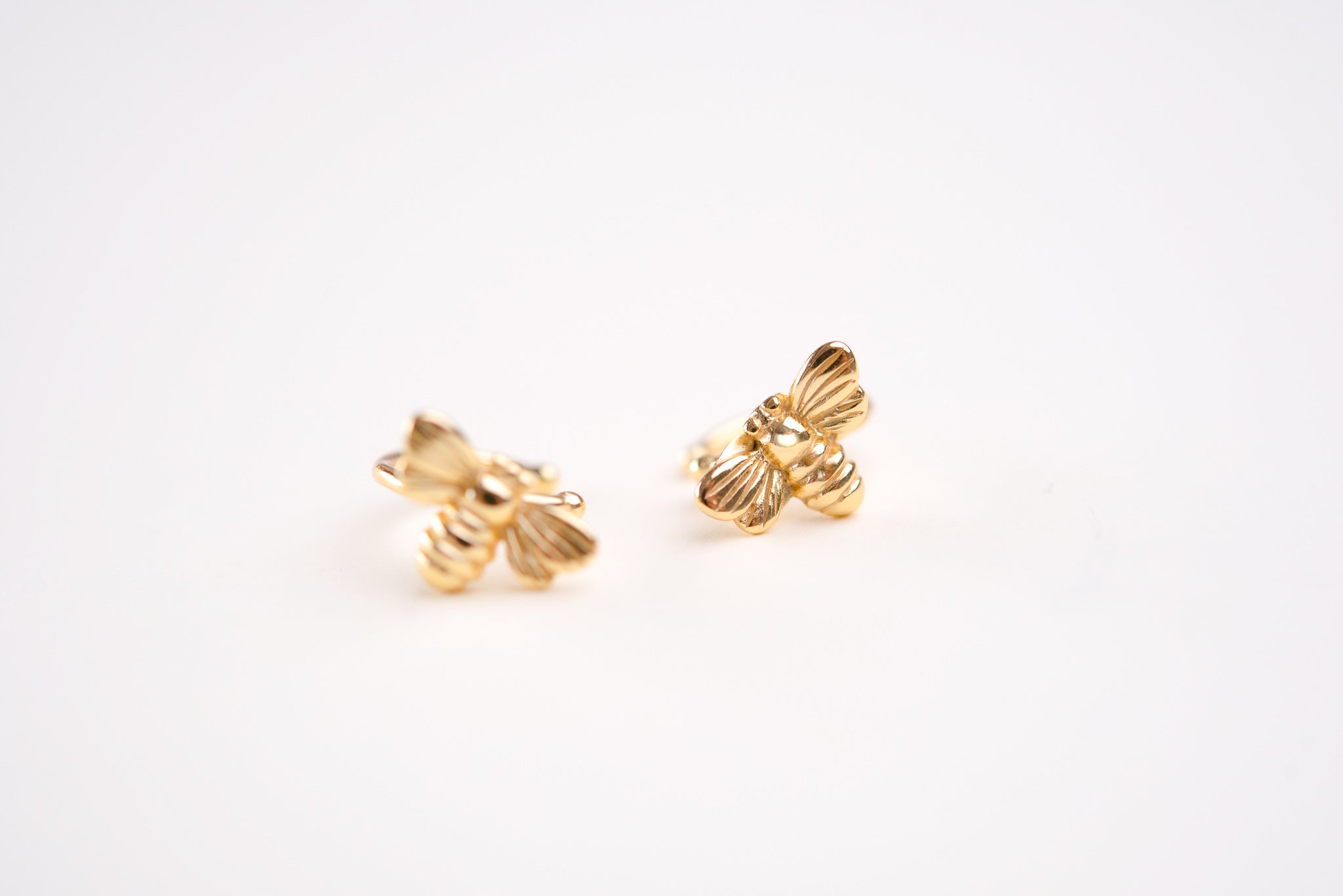 Pendiente Ear cuff The Bee Noah.