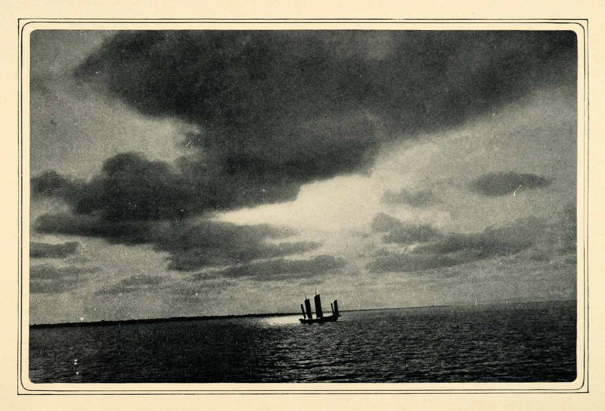 1905 Duotone Print China Sea Sailing Ocean Skiff Ship Seascape Philippines XGQ2
