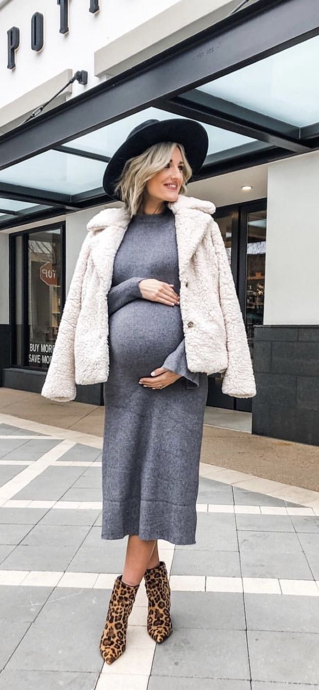 Maternity Modest Outfits