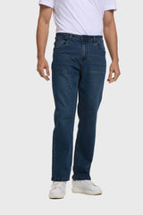 Jeans hombre straight azul de corte clásico sin estampa visibles ideales para un look casual y cómodo